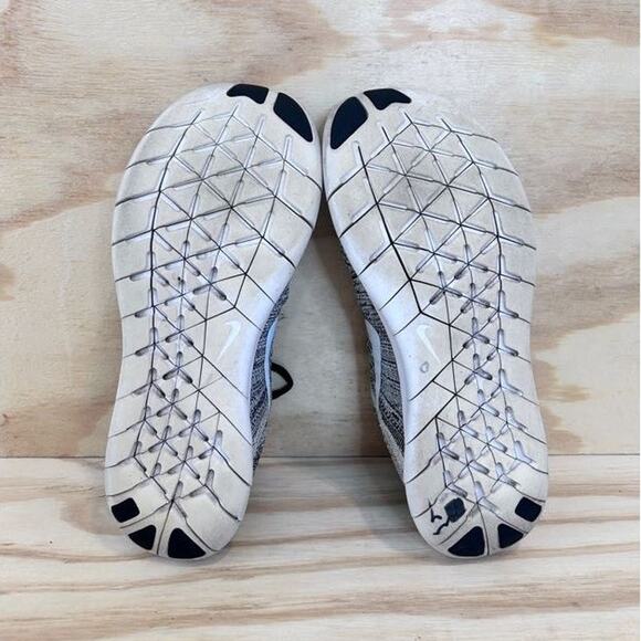 Nike - Free RN Flyknit - Running Shoes -Black/White - Women's - 7.5 - 880844-003 - Picture 8 of 9